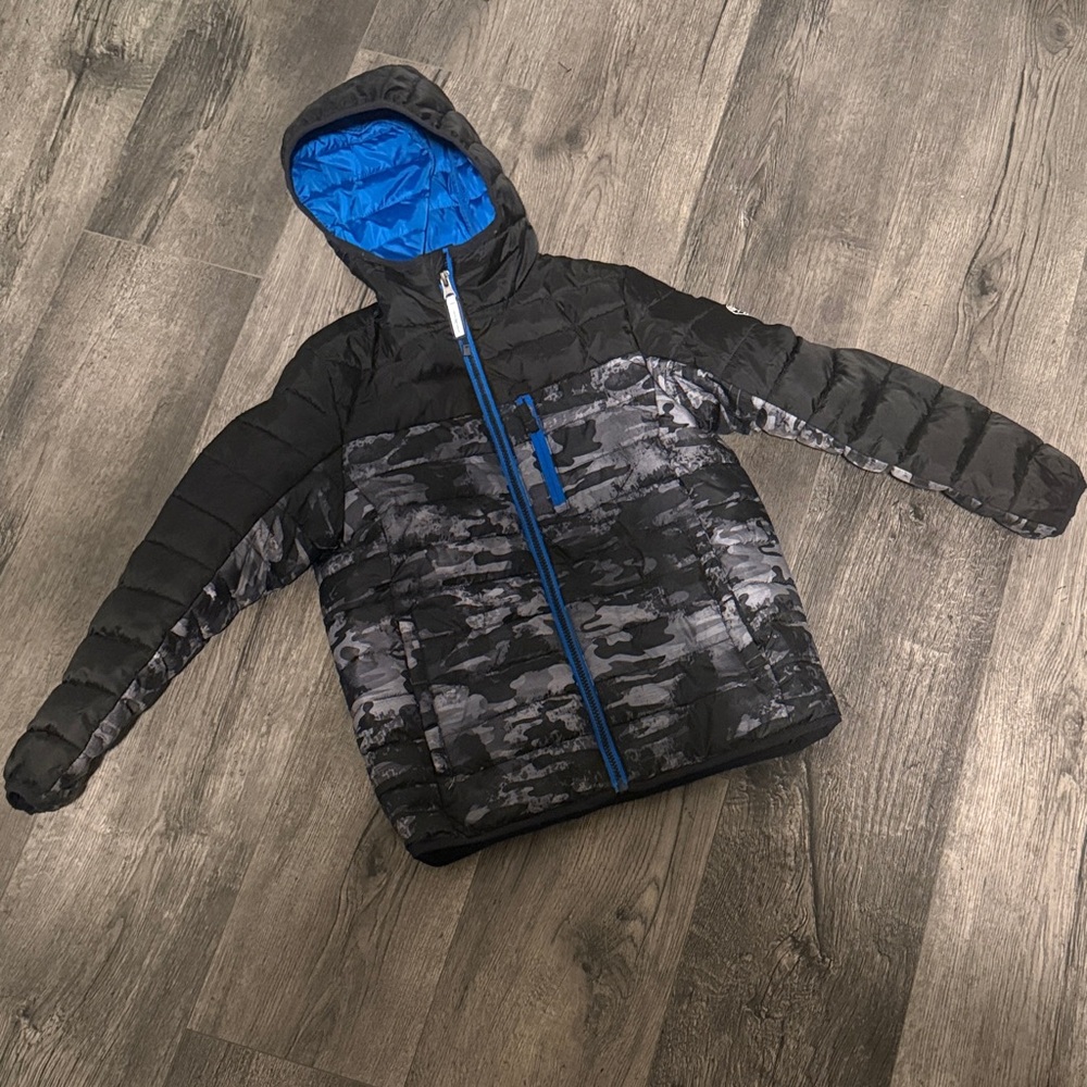 Black and Gray Camouflage Puffer Jacket with Blue Lining